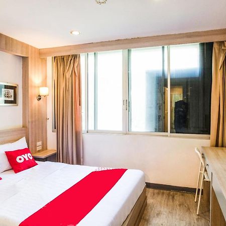 Oyo 437 Hostel Na Nara กรุงเทพมหานคร ภายนอก รูปภาพ